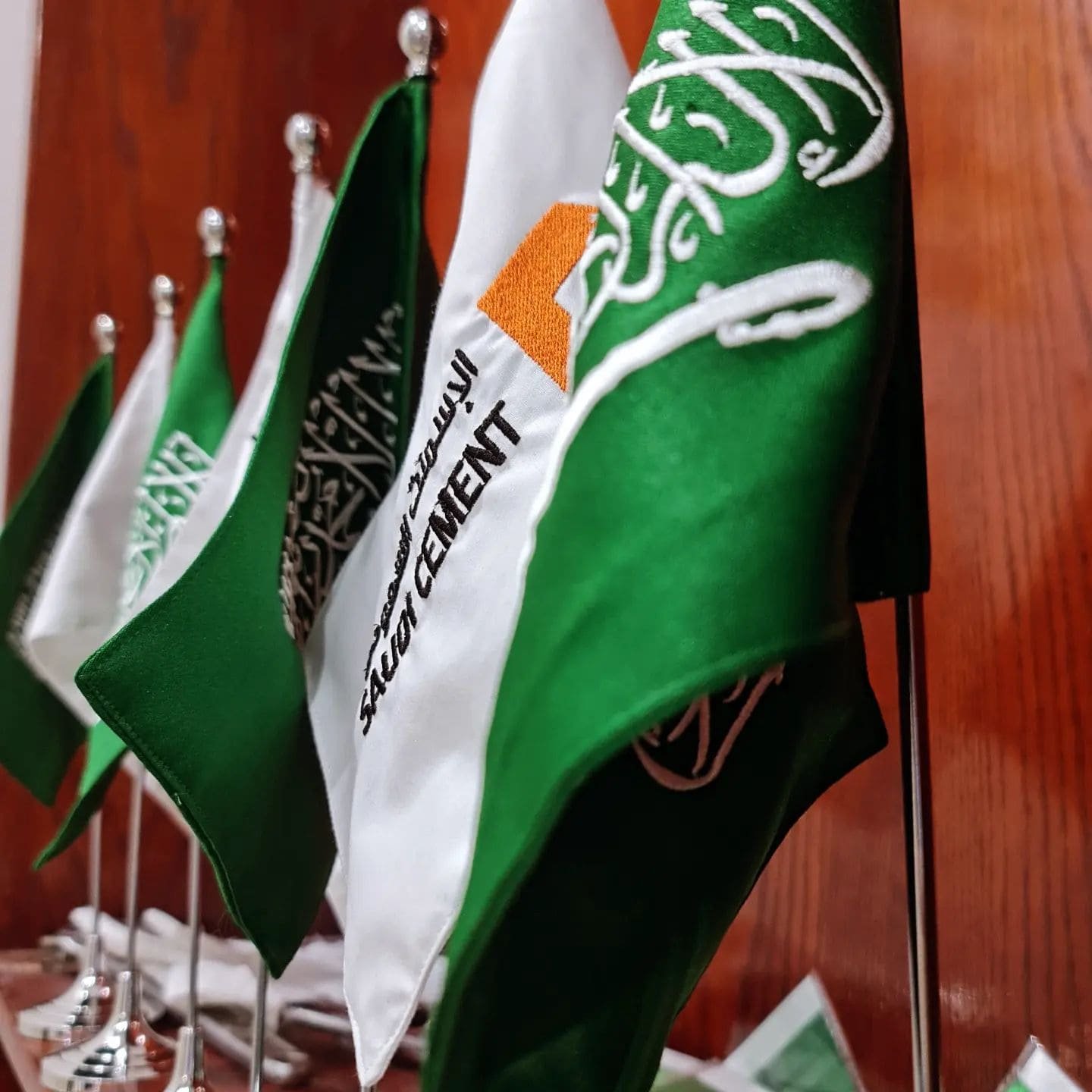 الأعلام والرايات